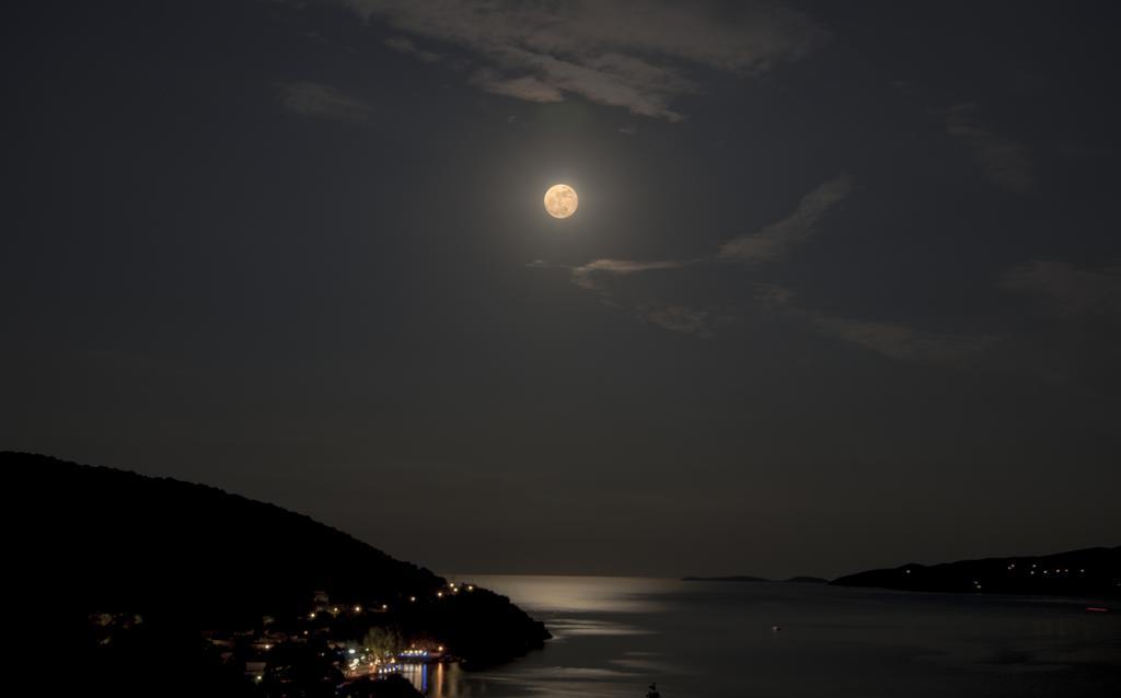 Stella Studios Poros Town Екстериор снимка