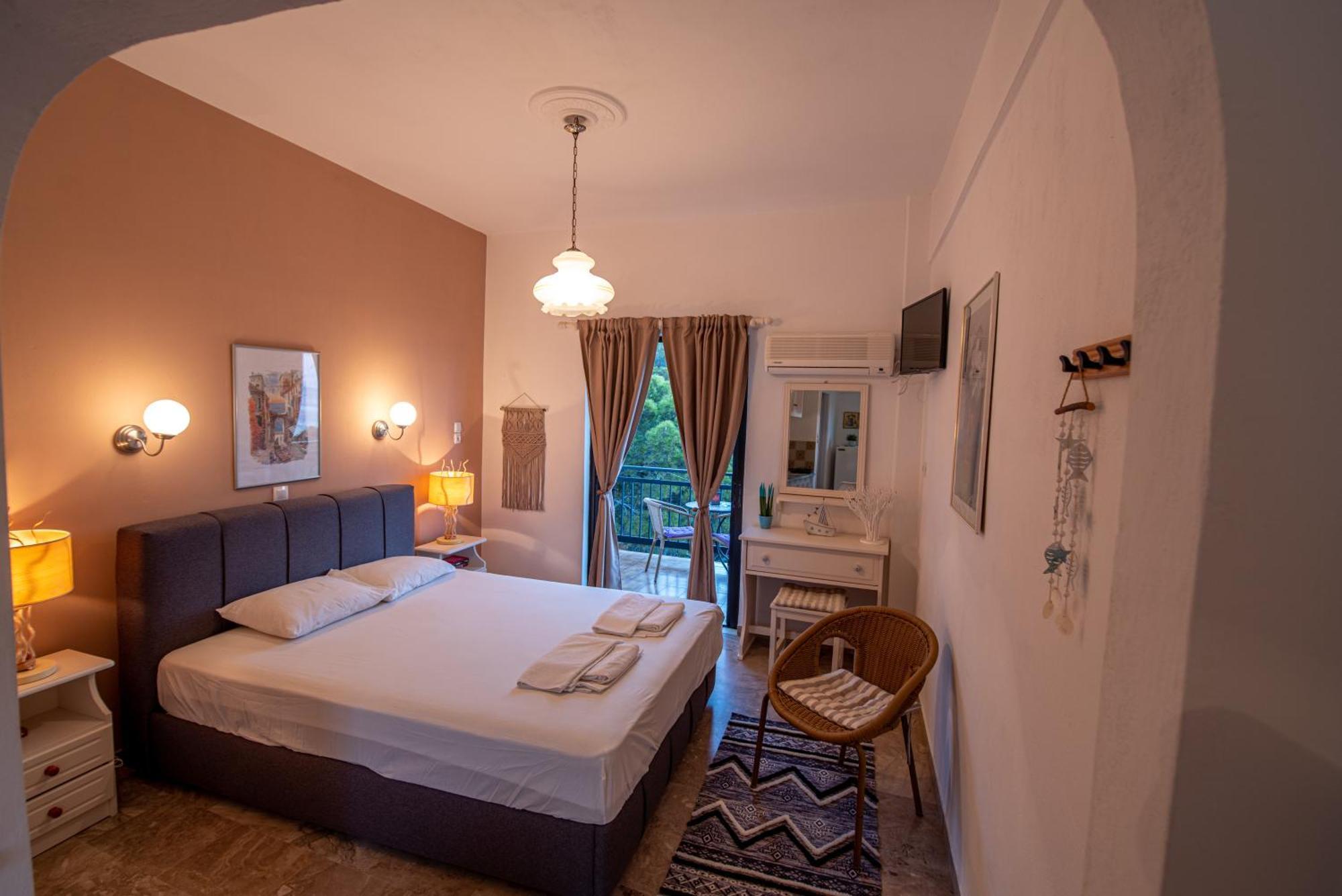 Stella Studios Poros Town Екстериор снимка