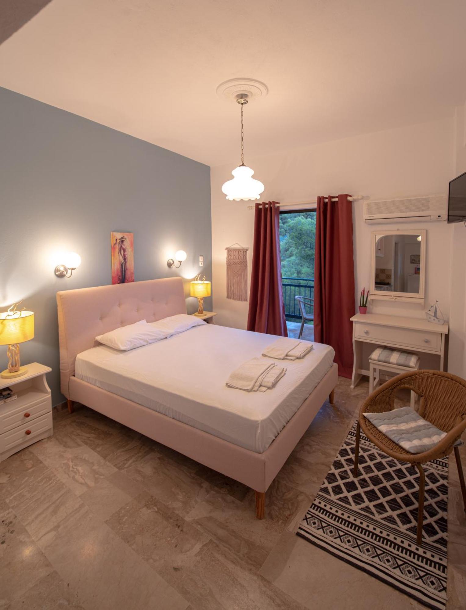 Stella Studios Poros Town Екстериор снимка